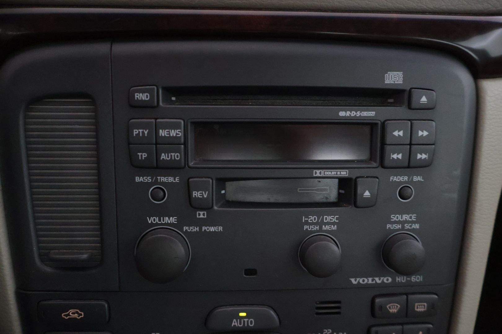 VOLVO S80 2001