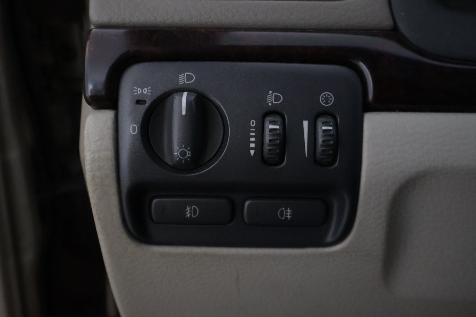 VOLVO S80 2001