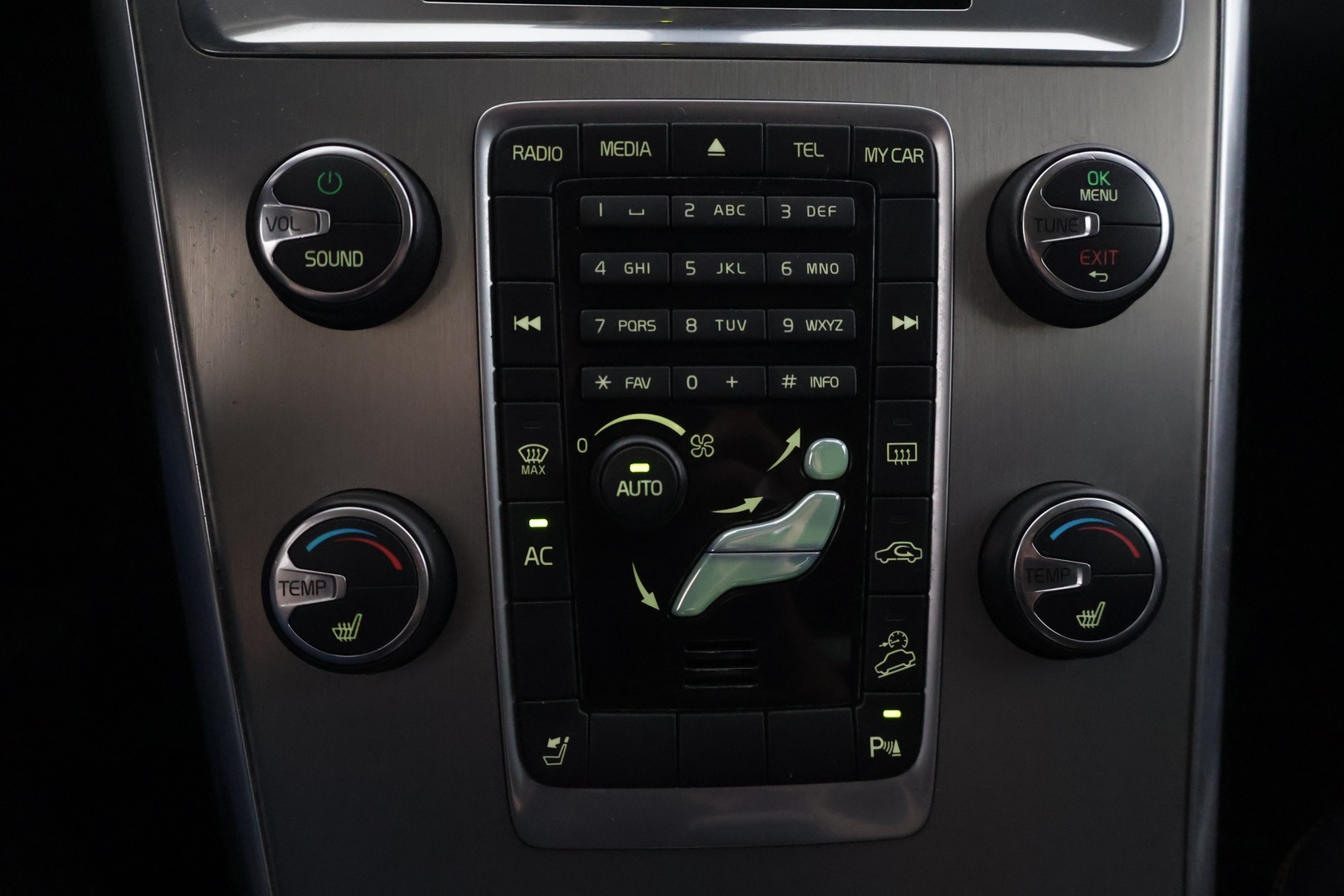 VOLVO XC60 2012