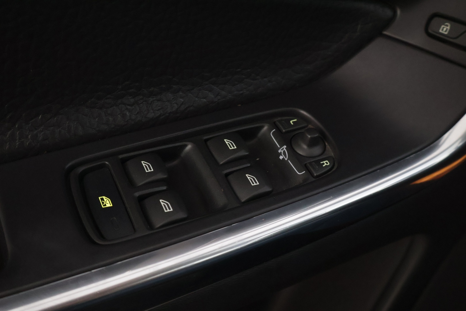 VOLVO XC60 2012