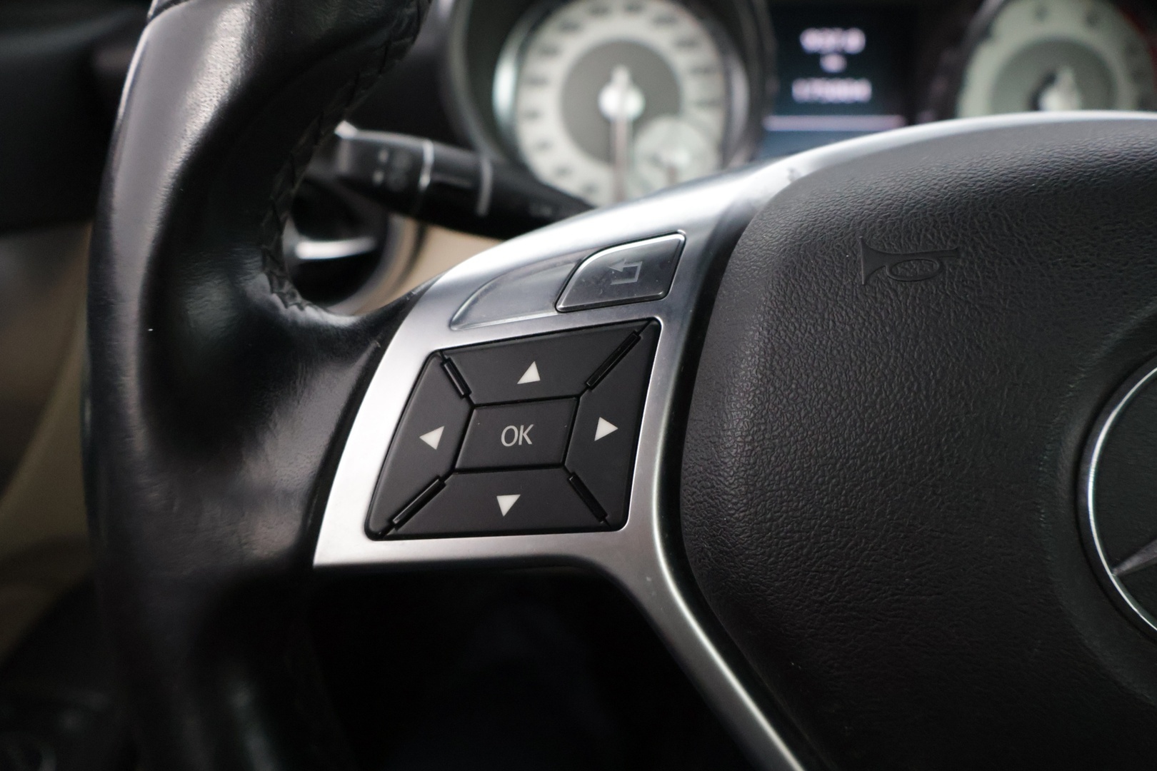 MERCEDES-BENZ SLK 2012