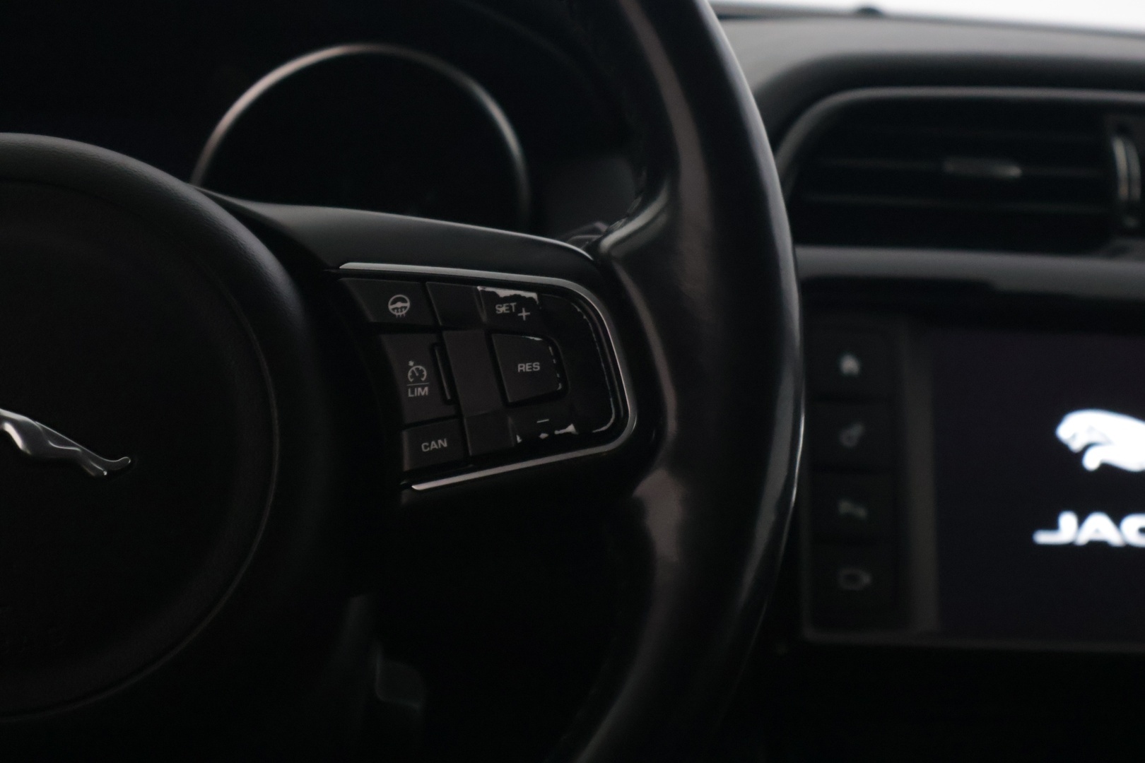 JAGUAR F-PACE 2017