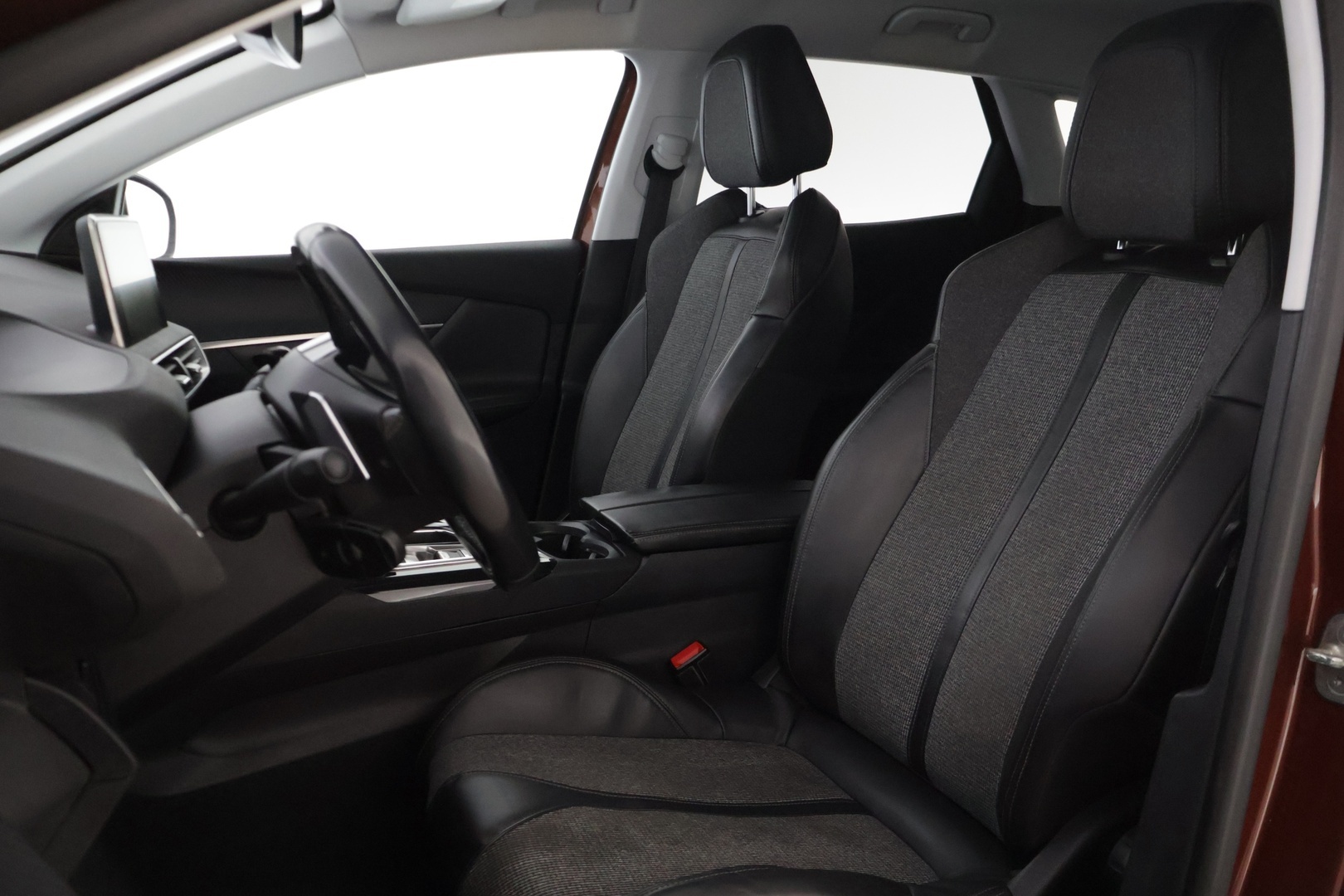 PEUGEOT 3008 2018