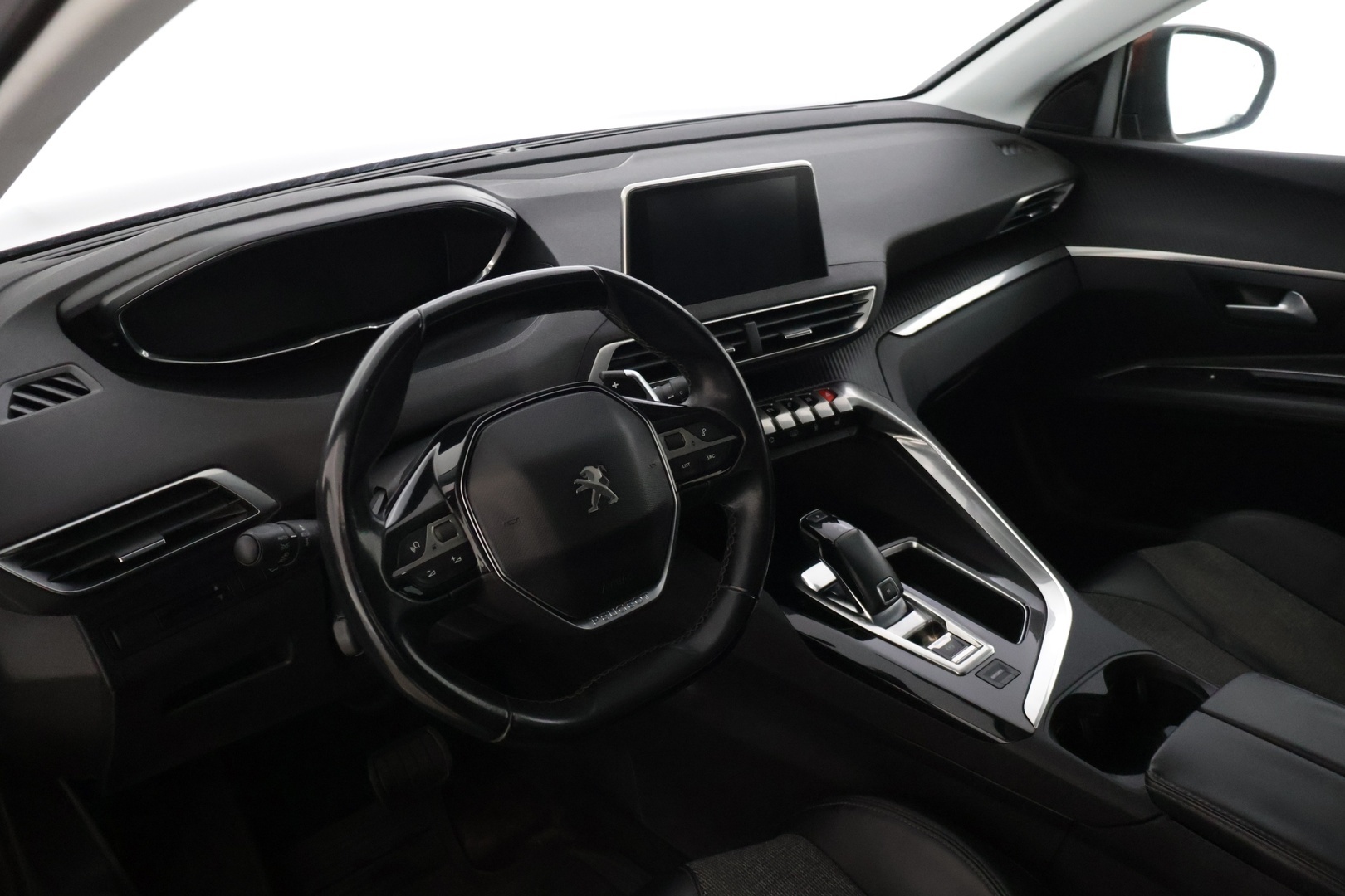 PEUGEOT 3008 2018