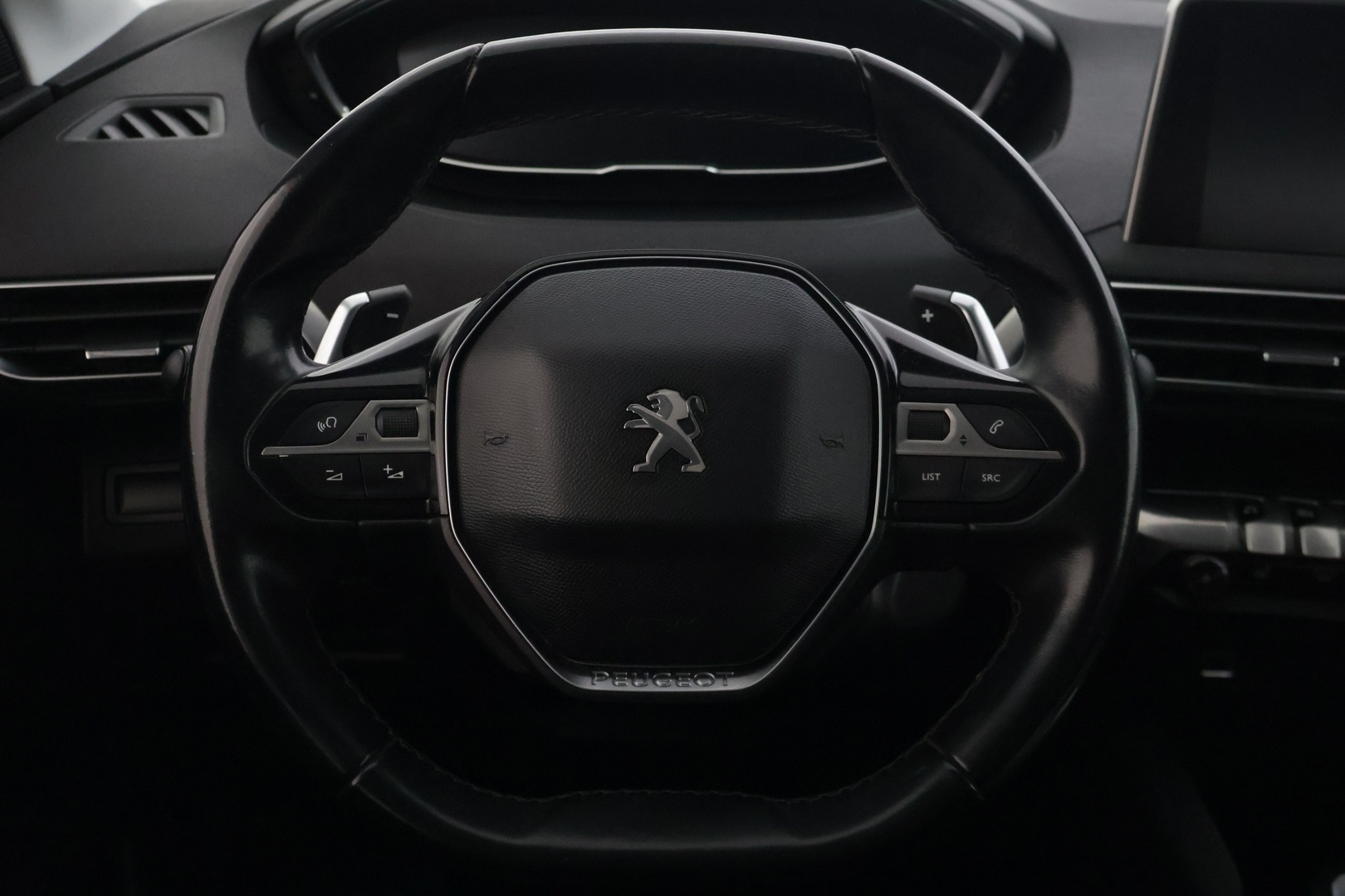 PEUGEOT 3008 2018