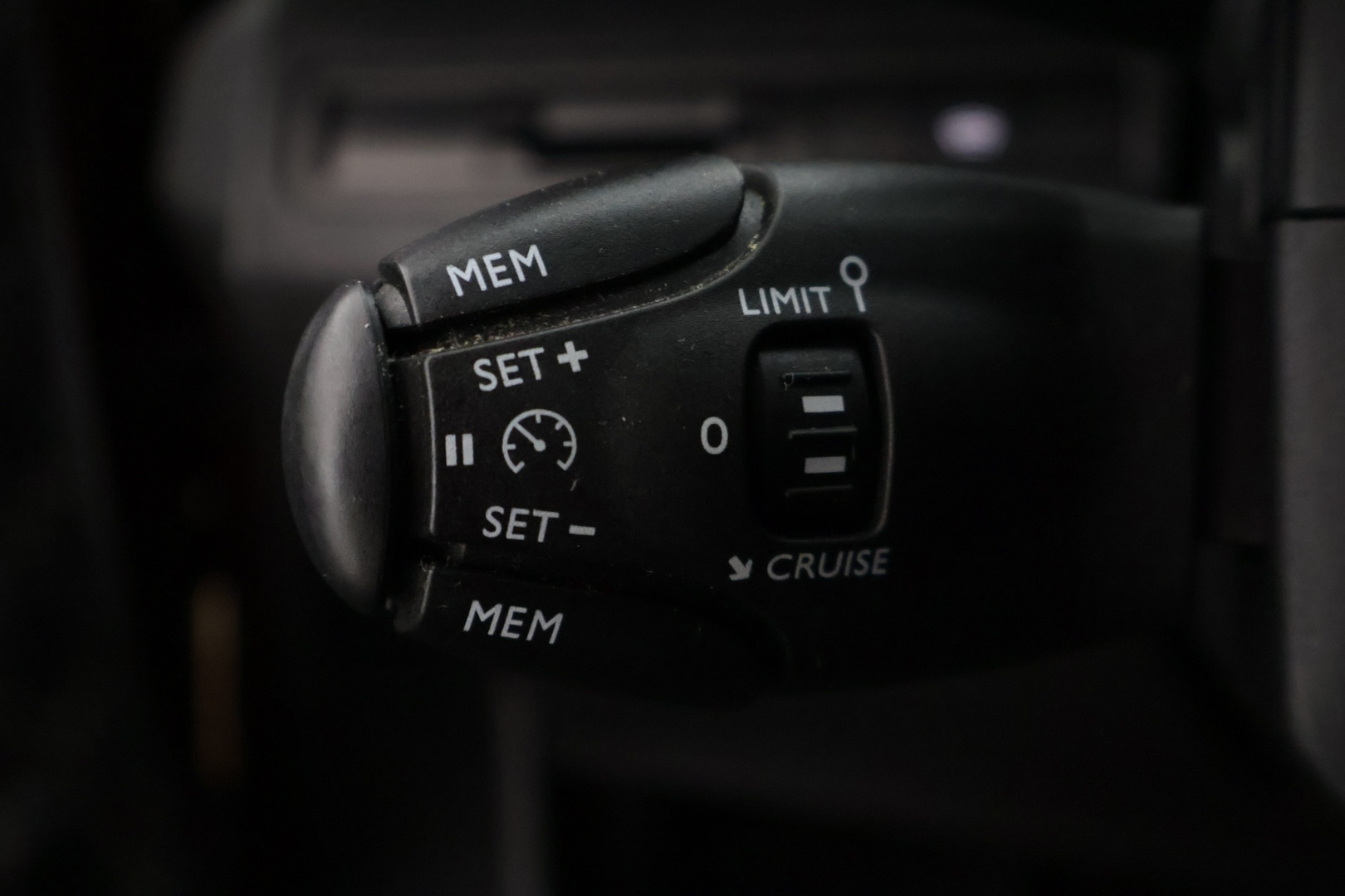 PEUGEOT 3008 2018