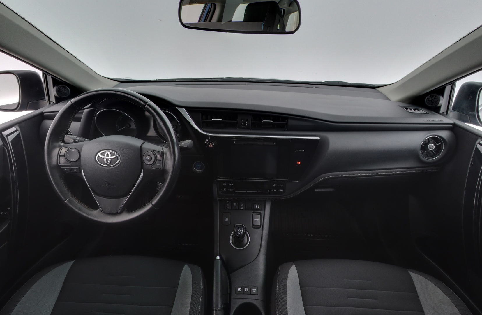 TOYOTA Auris 2016