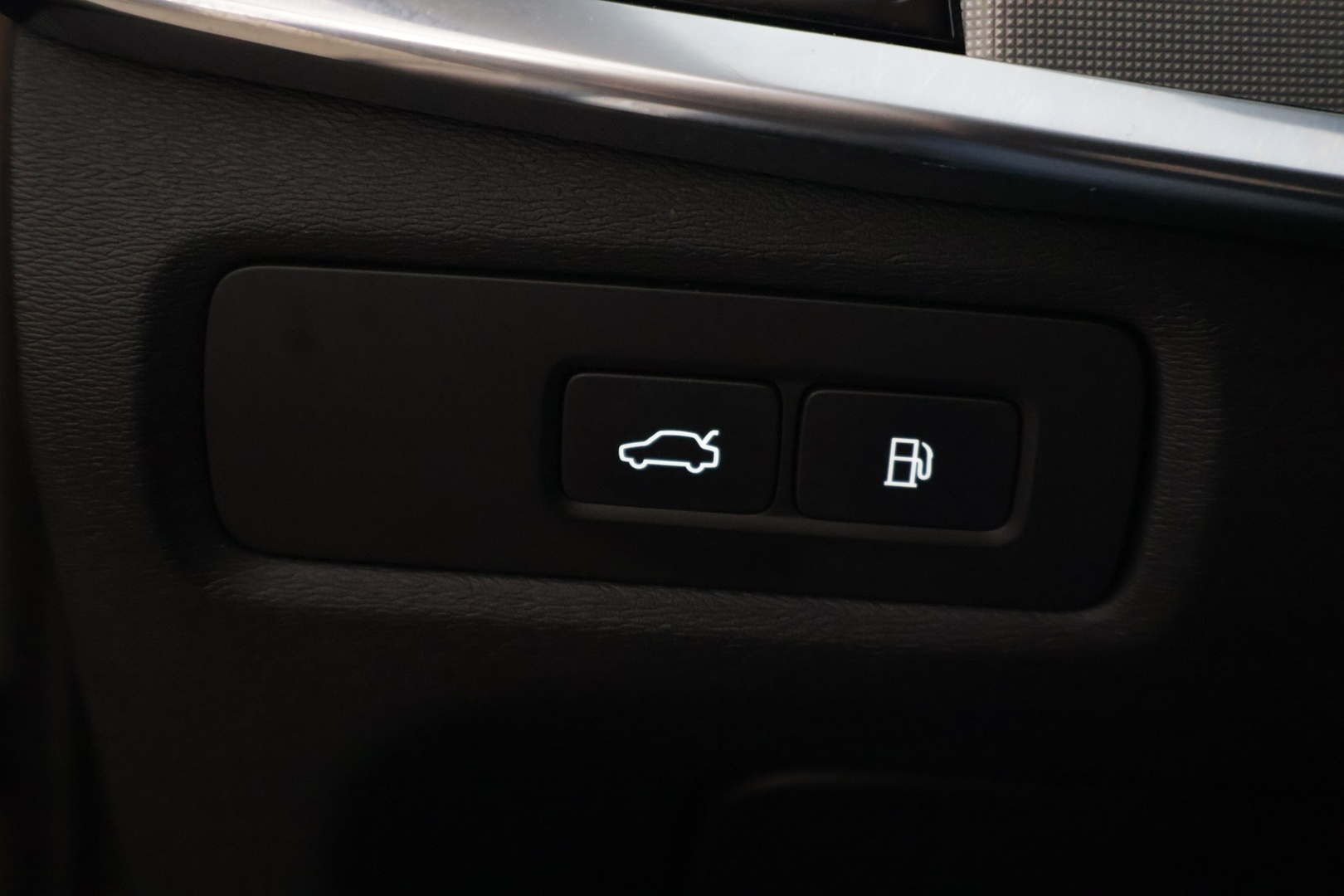 VOLVO V90 2023