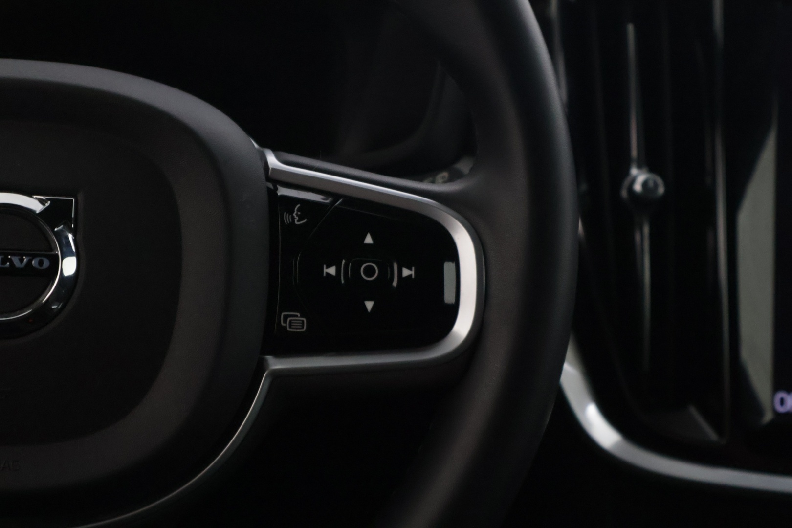 VOLVO V60 2022