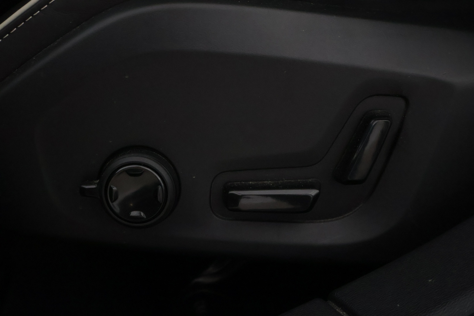 VOLVO V60 2022