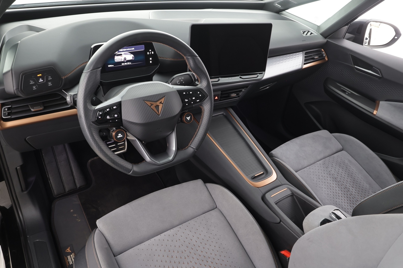 CUPRA Born 2025