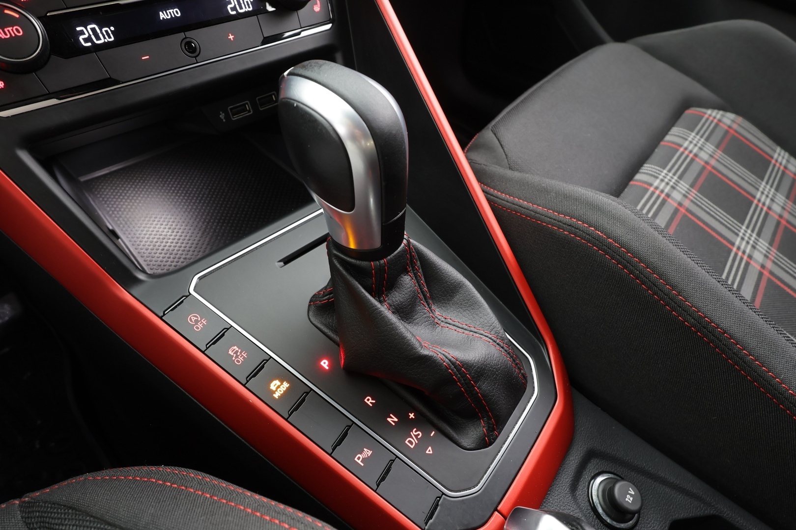 VOLKSWAGEN Polo 2020