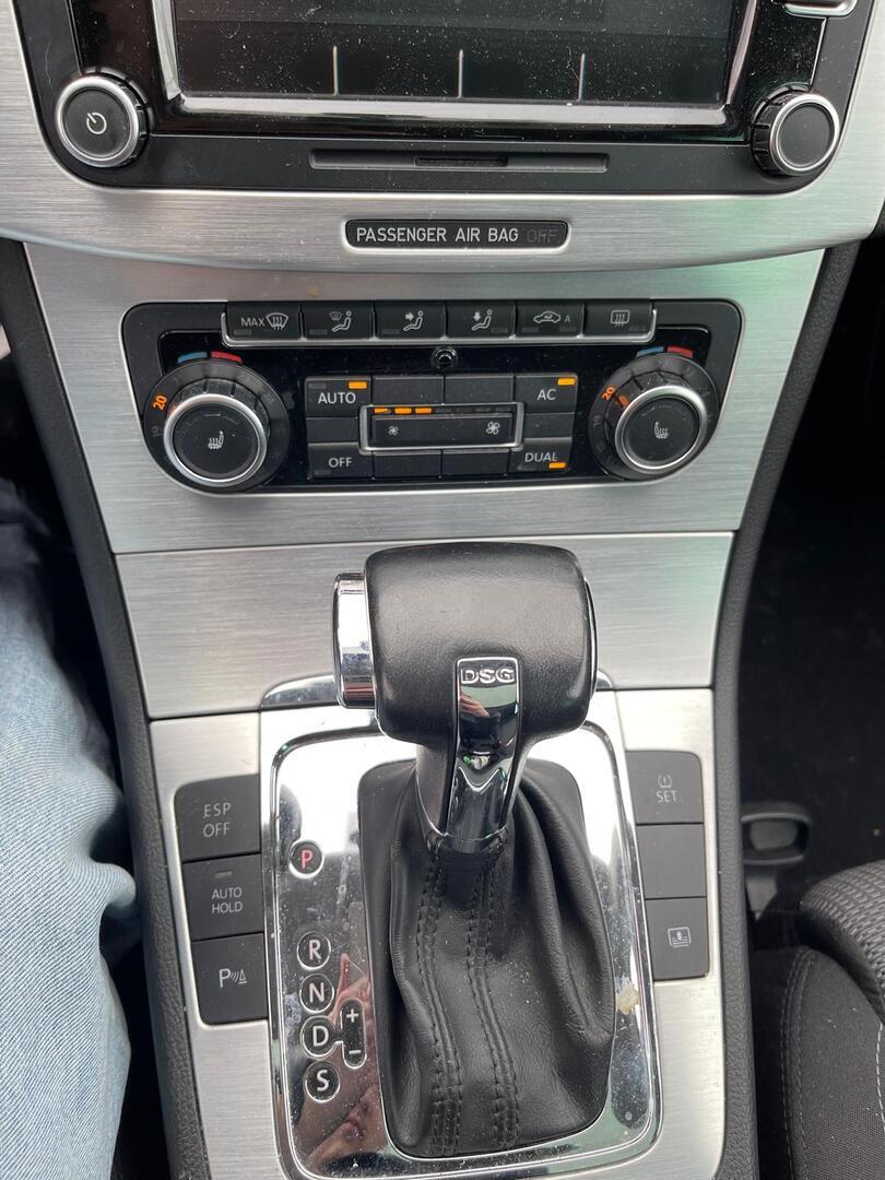 VOLKSWAGEN Passat CC 2010