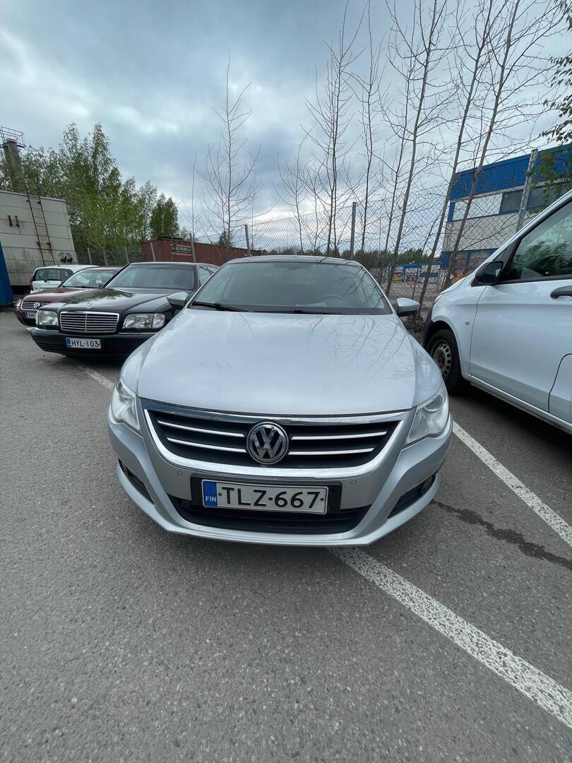 VOLKSWAGEN Passat CC 2010