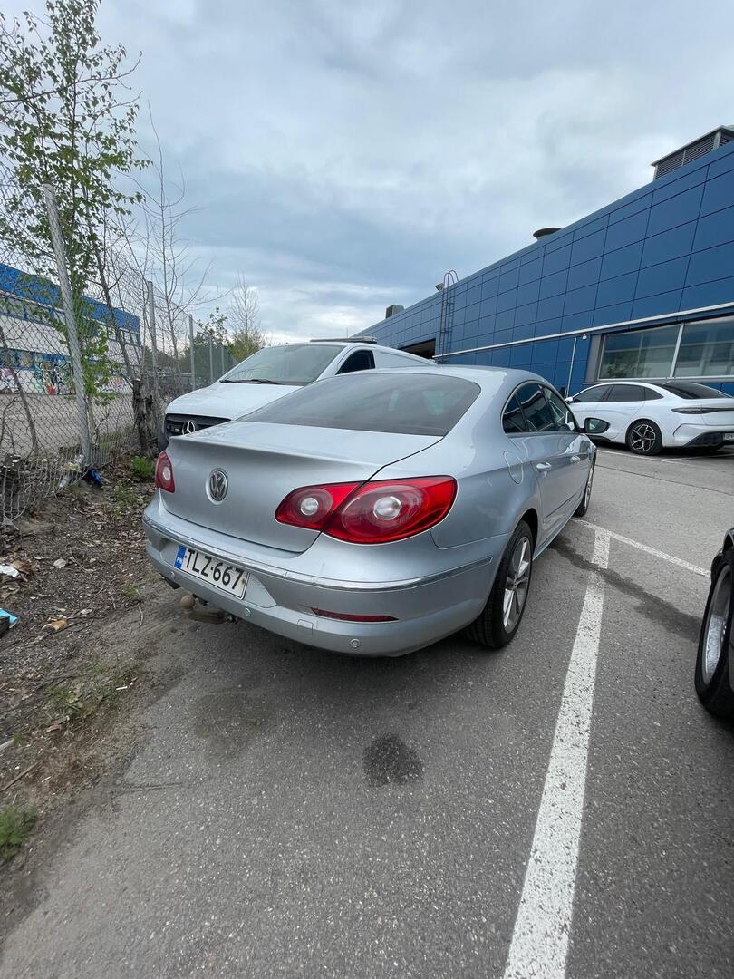 VOLKSWAGEN Passat CC 2010