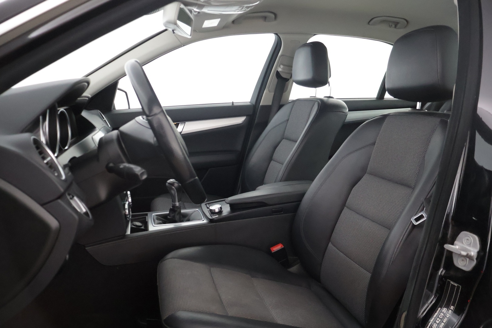 MERCEDES-BENZ C 2011