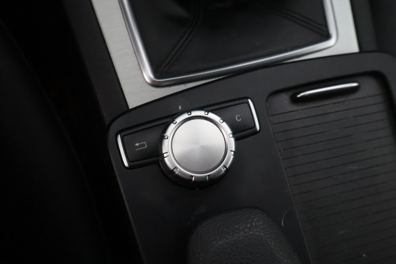 MERCEDES-BENZ C 2011