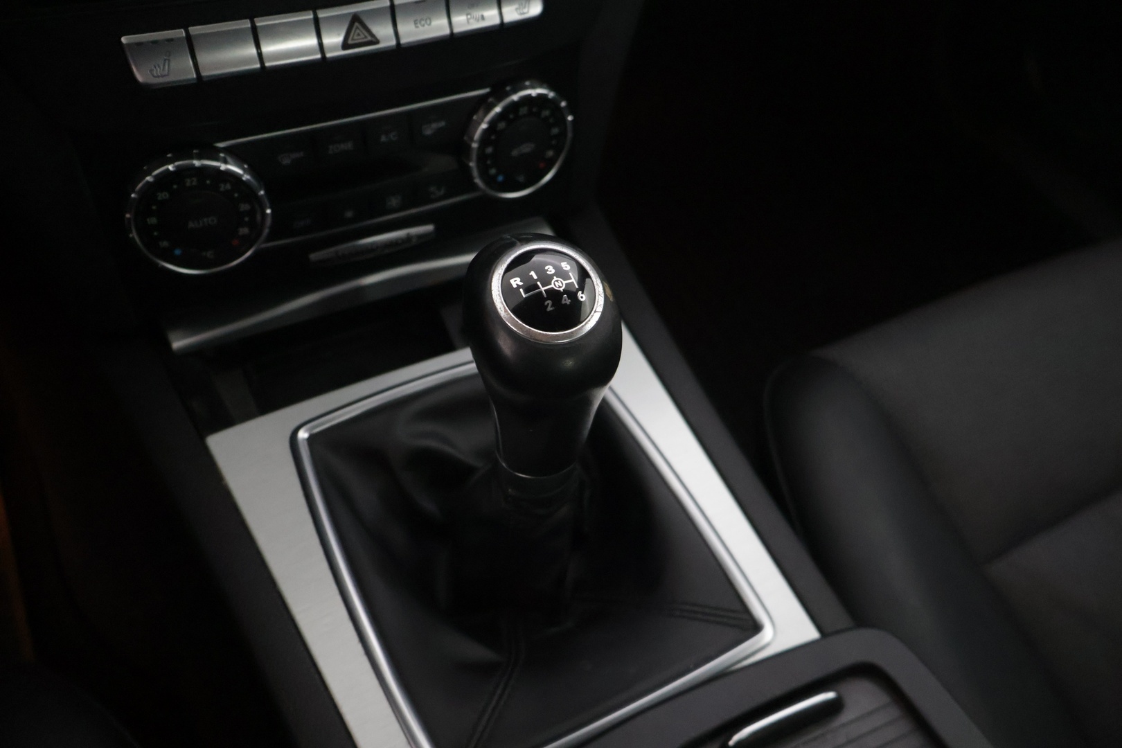 MERCEDES-BENZ C 2011