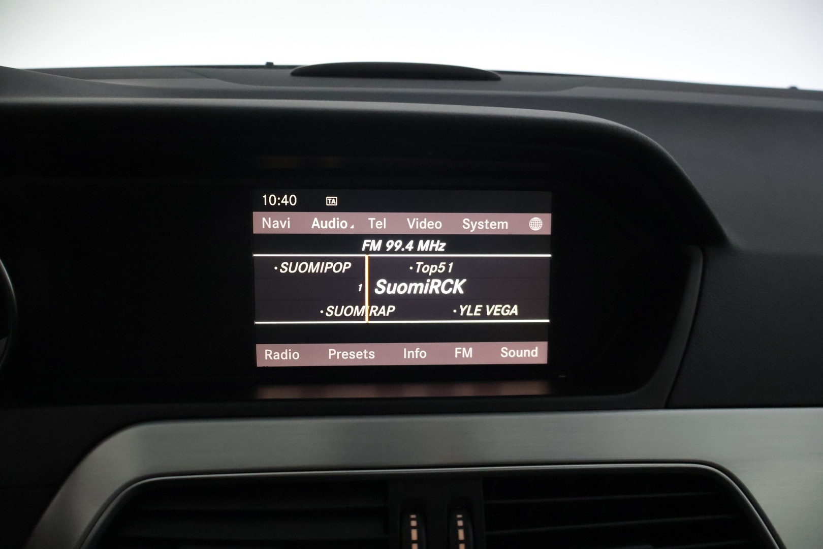 MERCEDES-BENZ C 2011