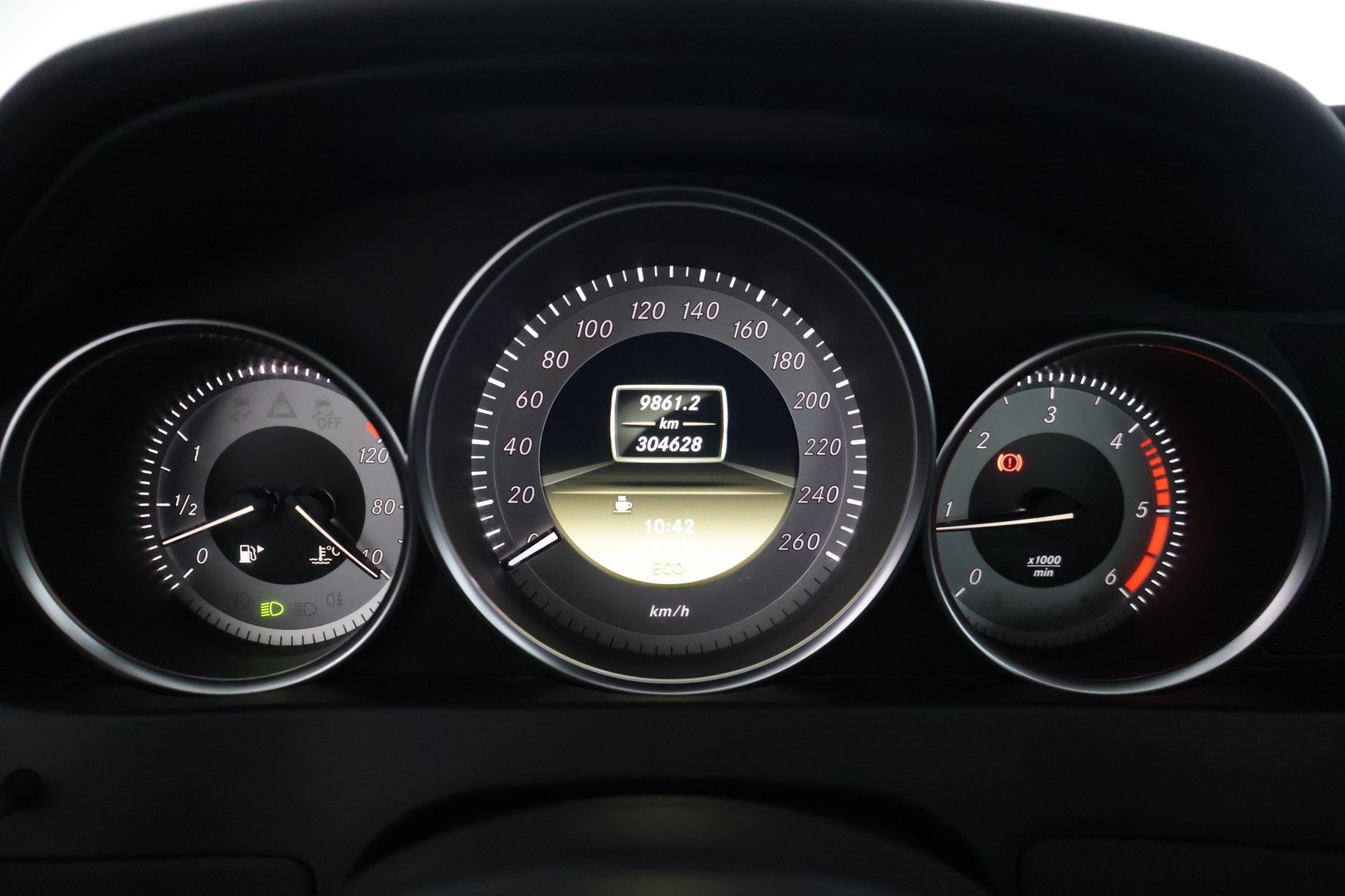 MERCEDES-BENZ C 2011