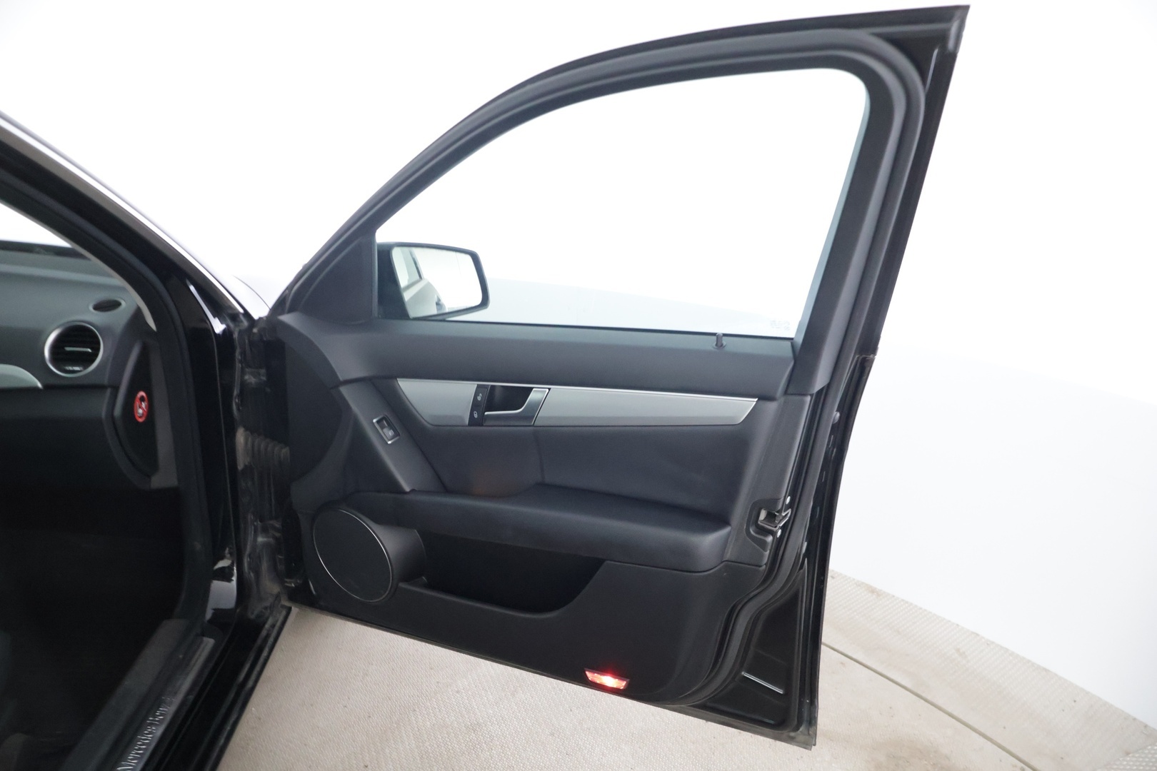 MERCEDES-BENZ C 2011