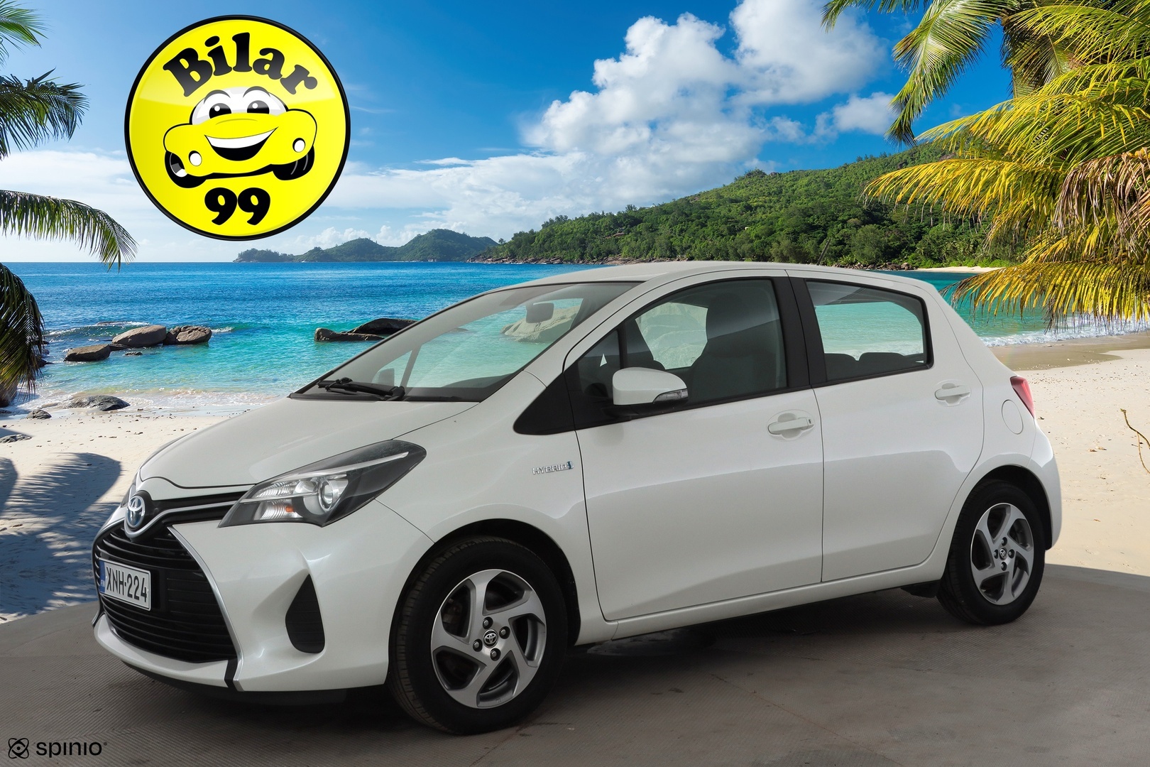 TOYOTA Yaris 2015