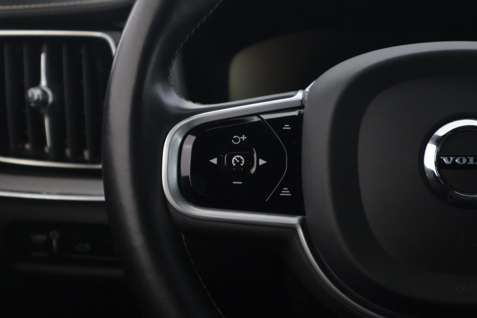 VOLVO S60 2021