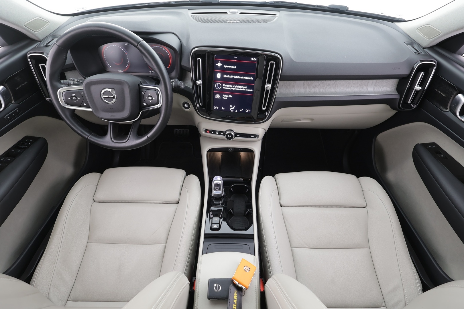 VOLVO XC40 2021