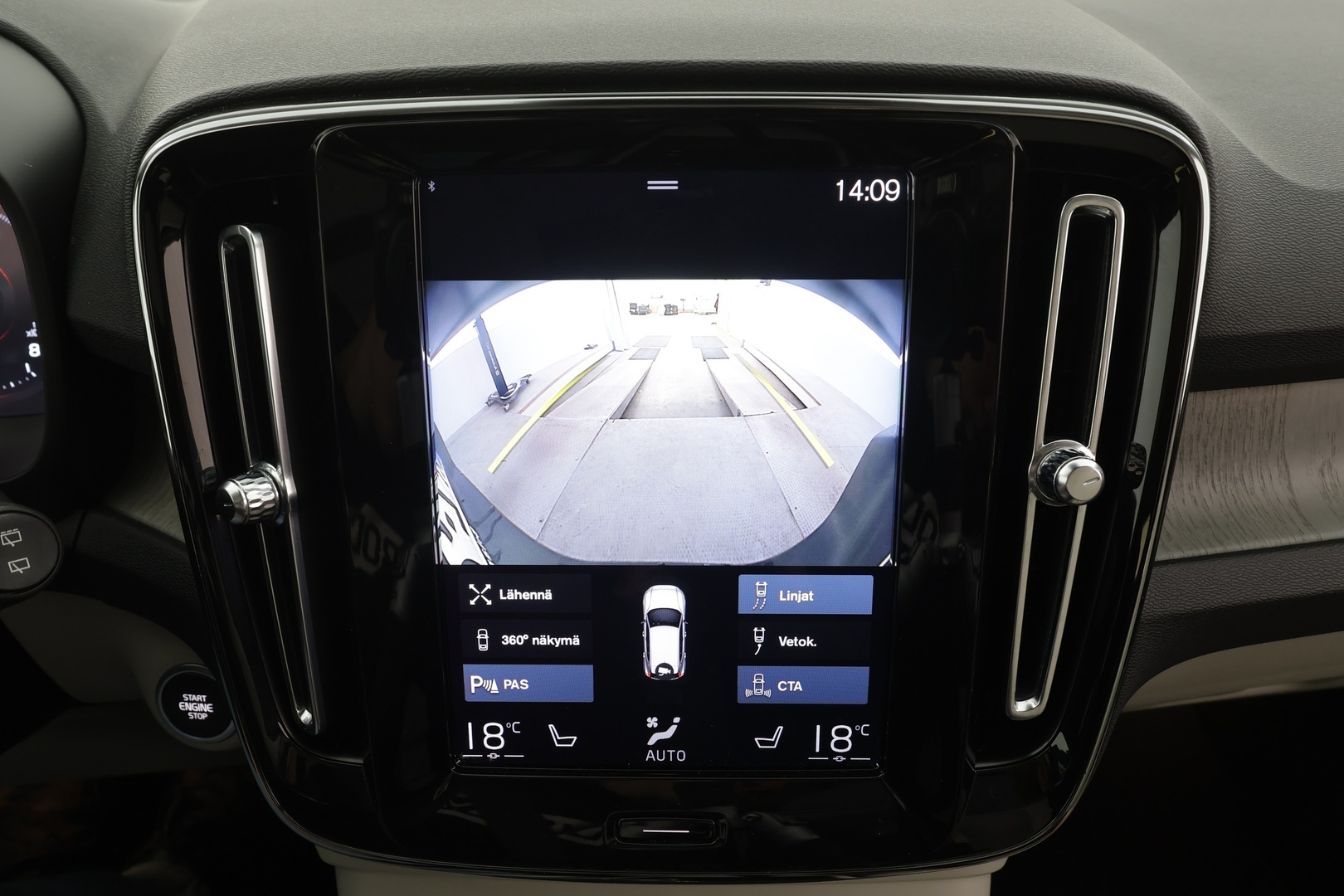 VOLVO XC40 2021