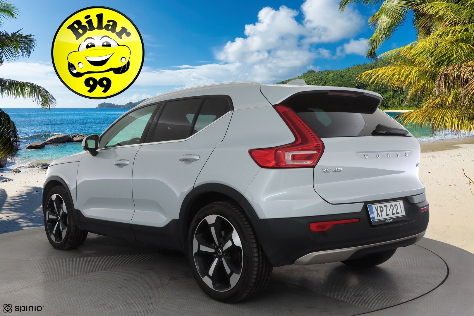 VOLVO XC40 2021