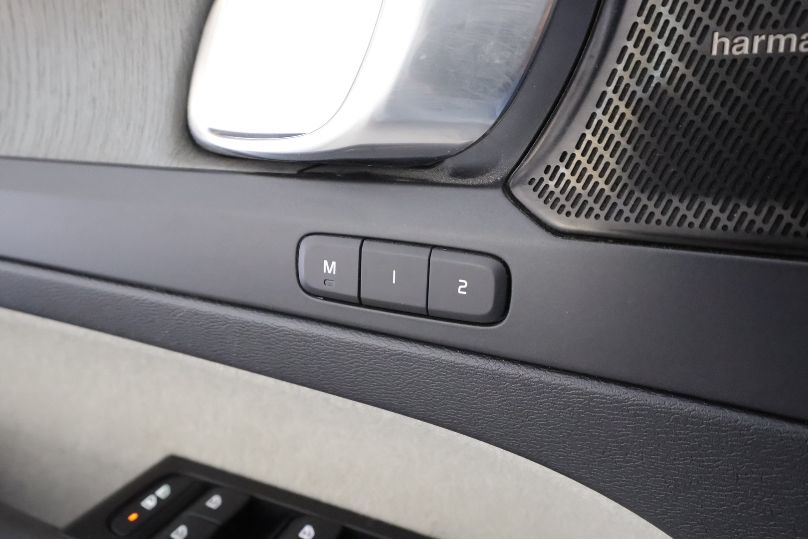 VOLVO XC40 2021