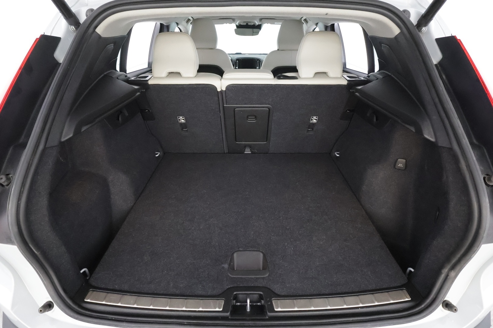 VOLVO XC40 2021