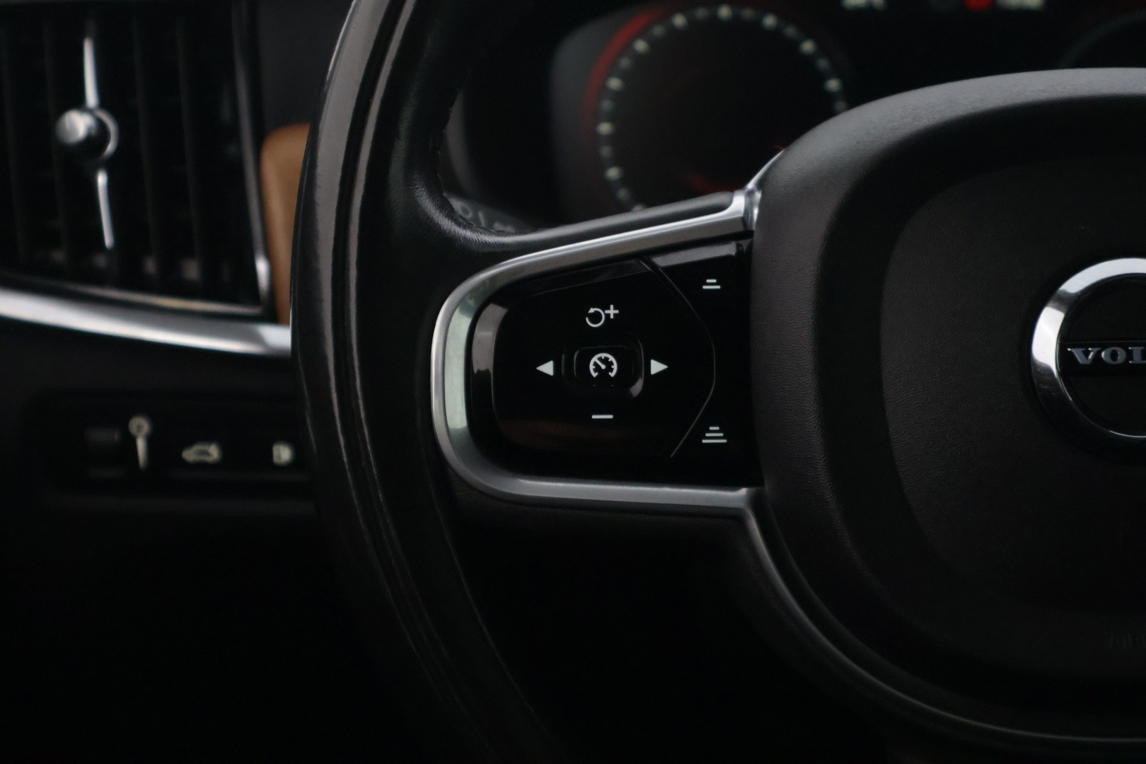 VOLVO S90 2017