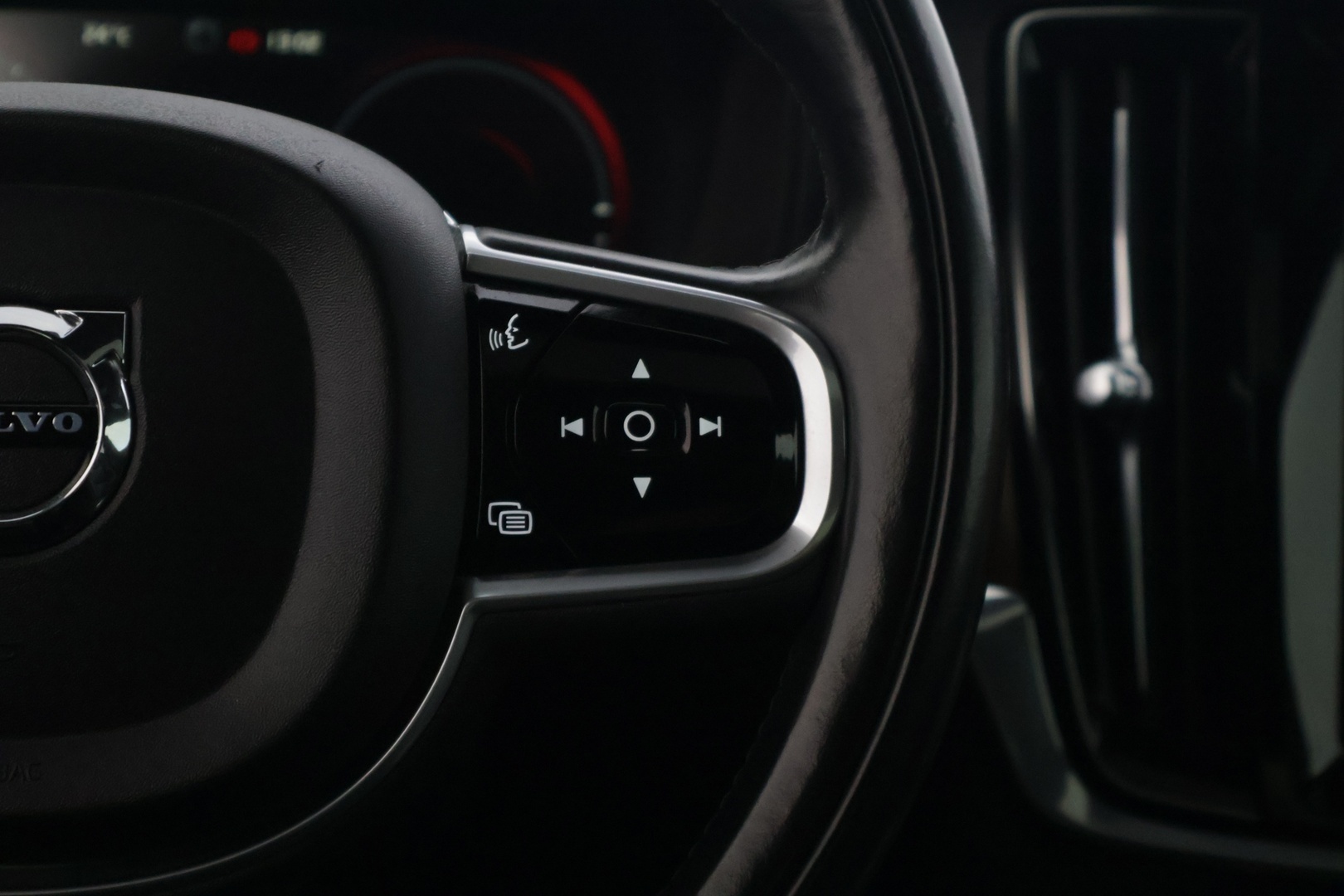VOLVO S90 2017