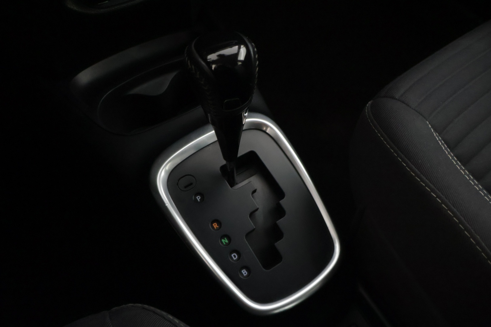 TOYOTA Yaris 2017