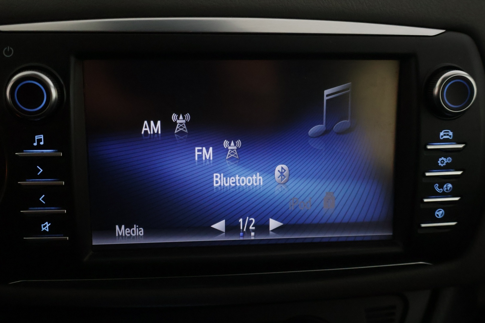 TOYOTA Yaris 2017