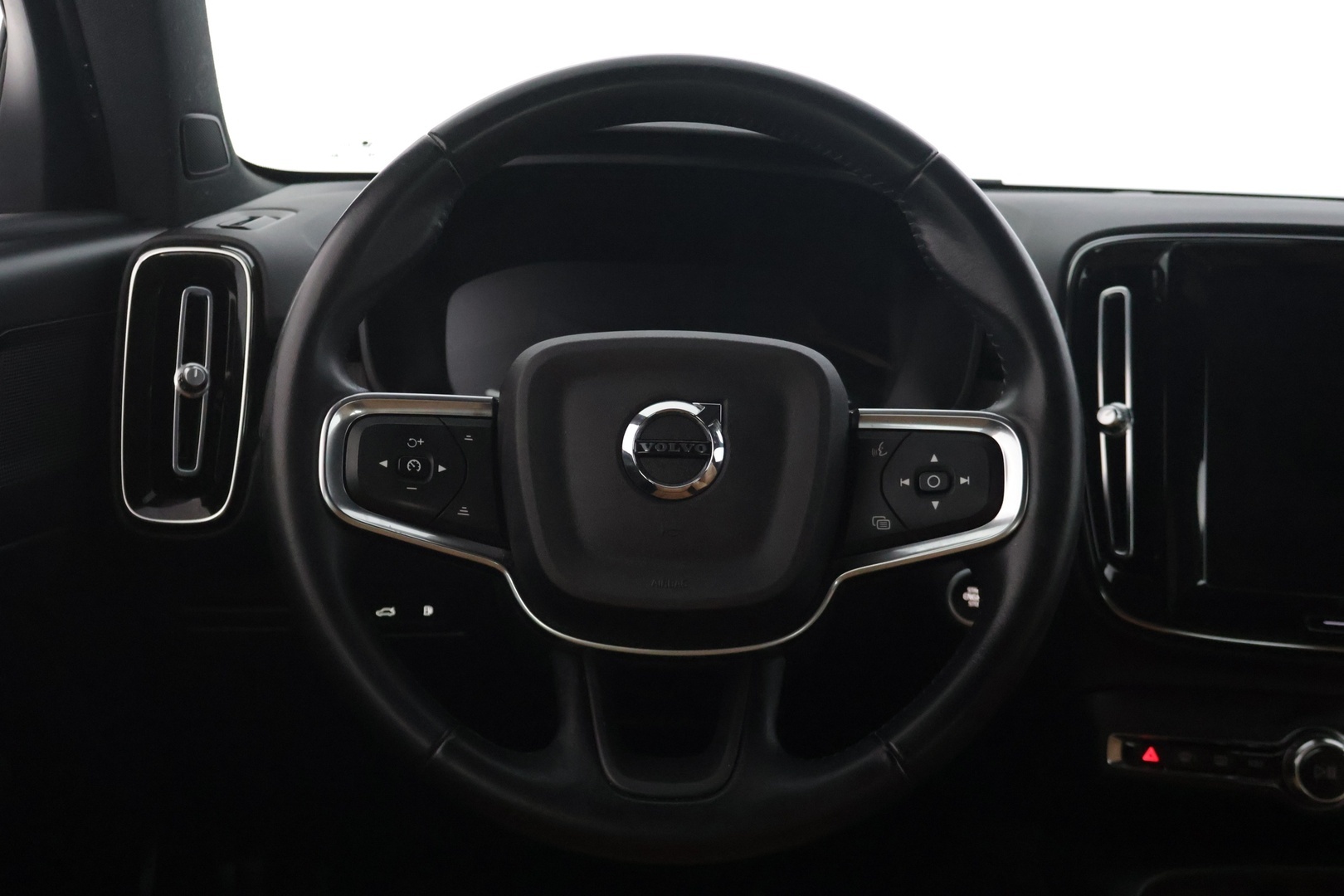 VOLVO XC40 2021