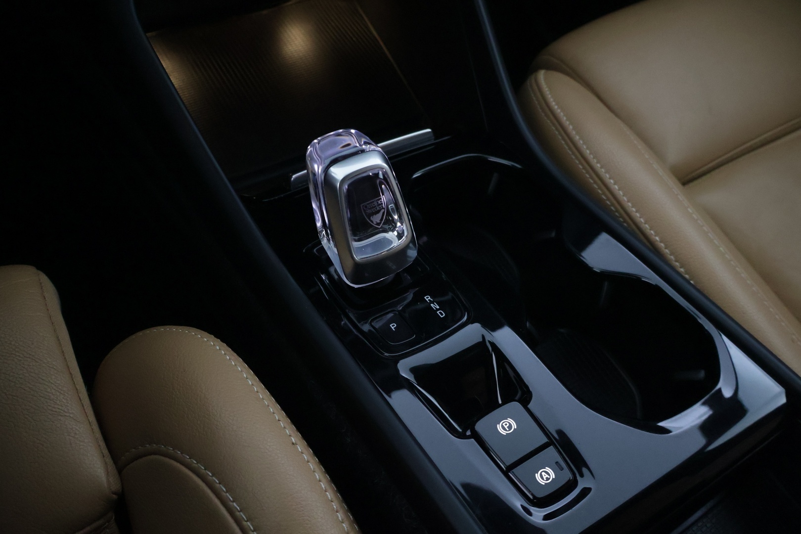 VOLVO XC40 2021