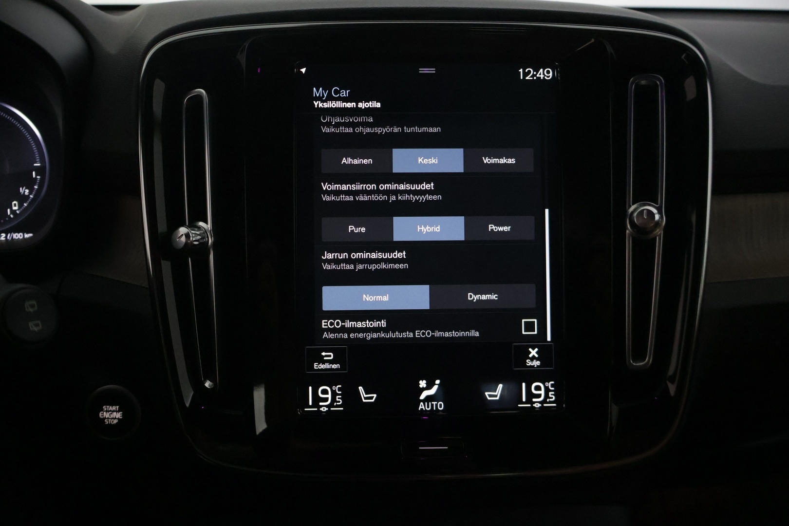 VOLVO XC40 2021