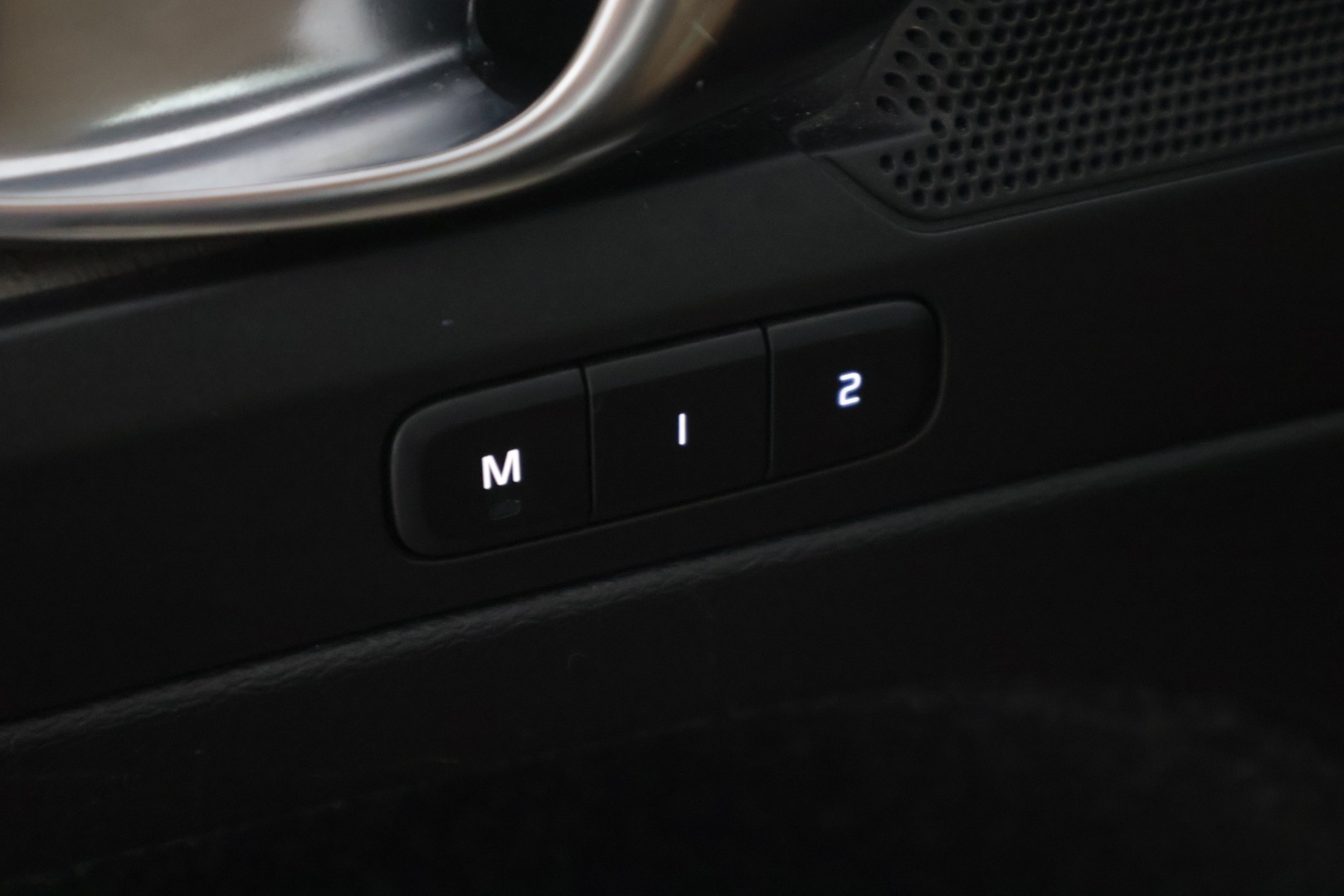 VOLVO XC40 2021