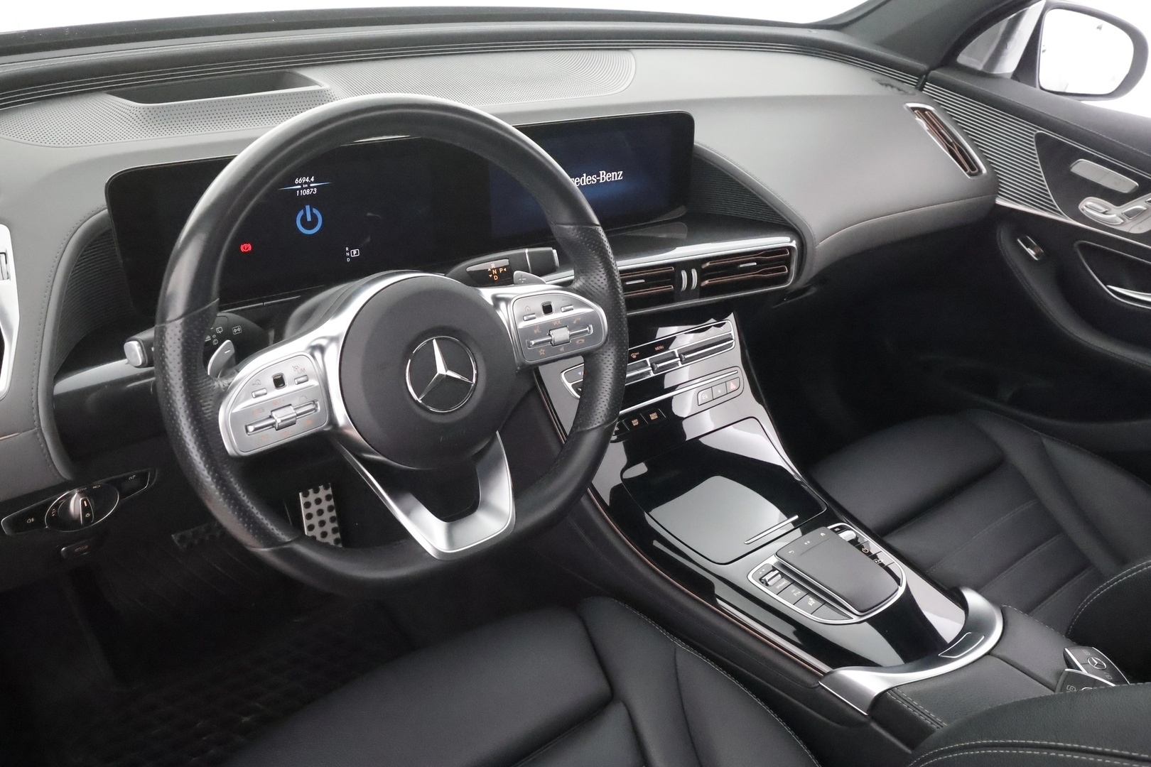 MERCEDES-BENZ EQC 2021
