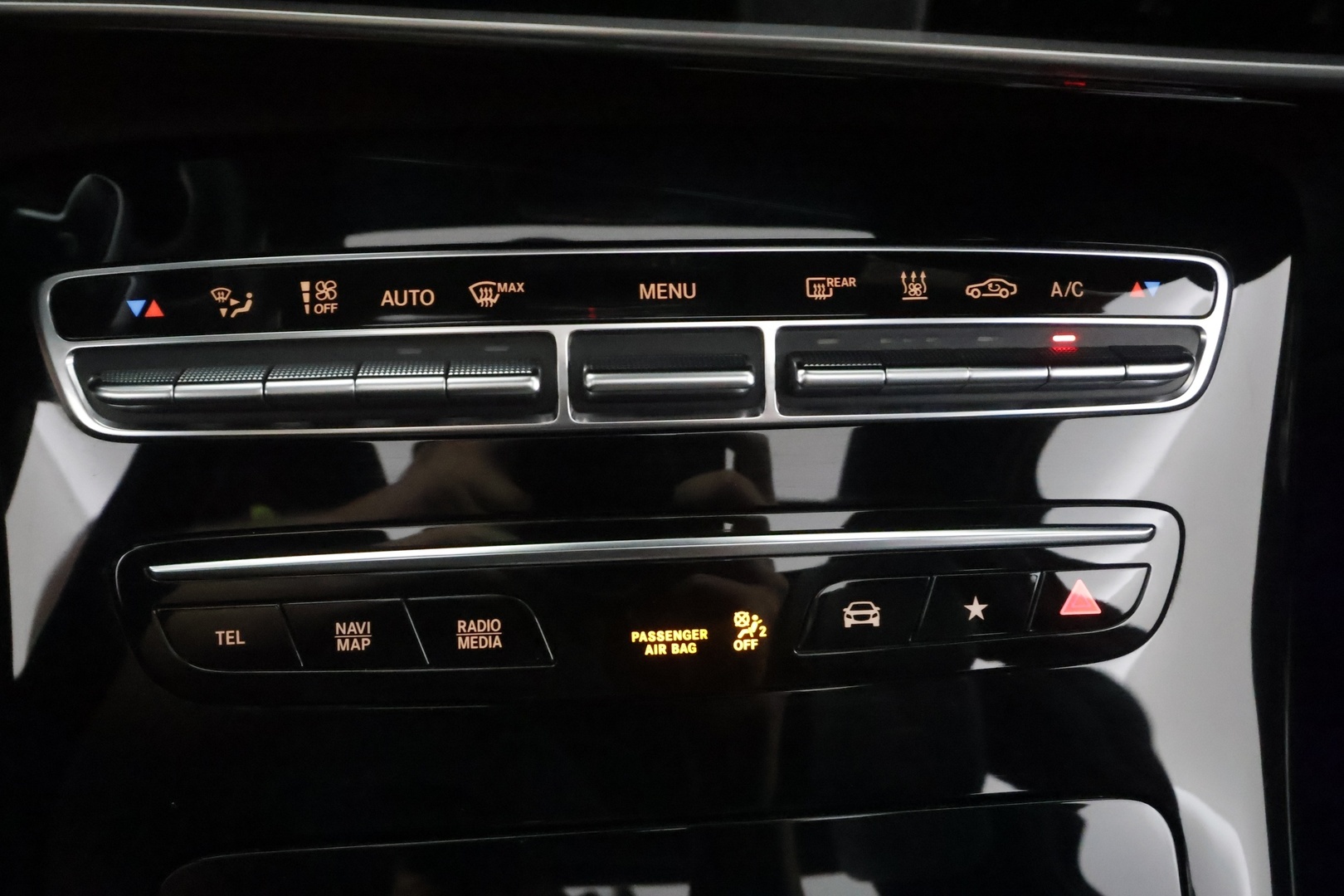 MERCEDES-BENZ EQC 2021