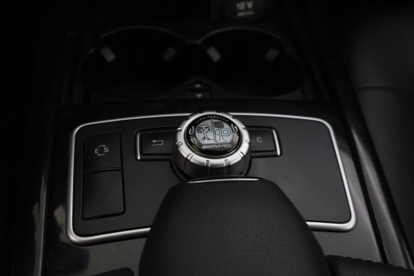 MERCEDES-BENZ E 2012