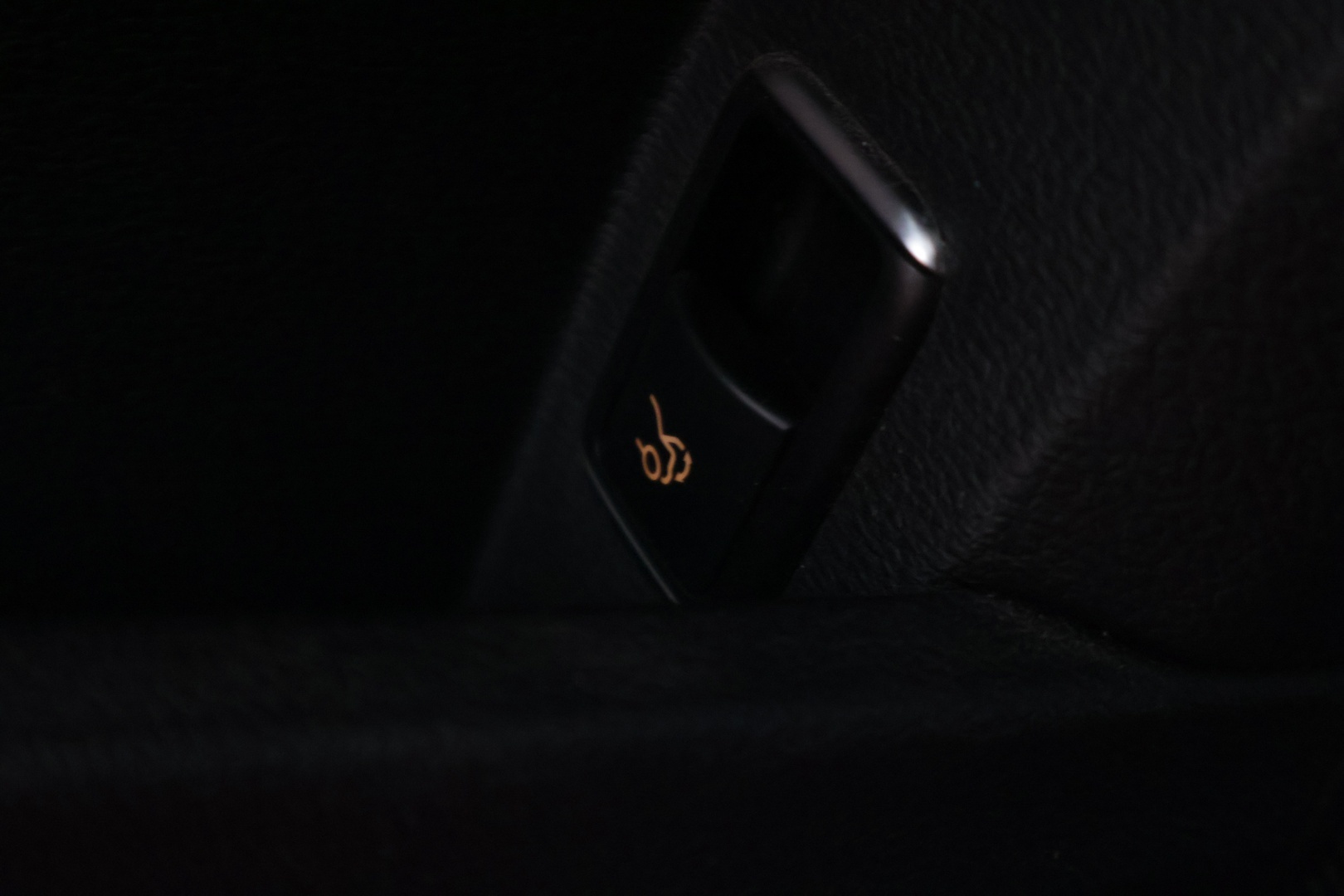 MERCEDES-BENZ E 2012
