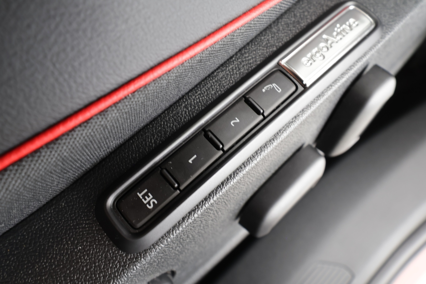 VOLKSWAGEN ID.4 2025