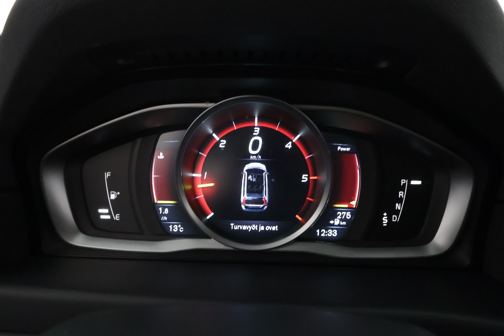 VOLVO V70 2016