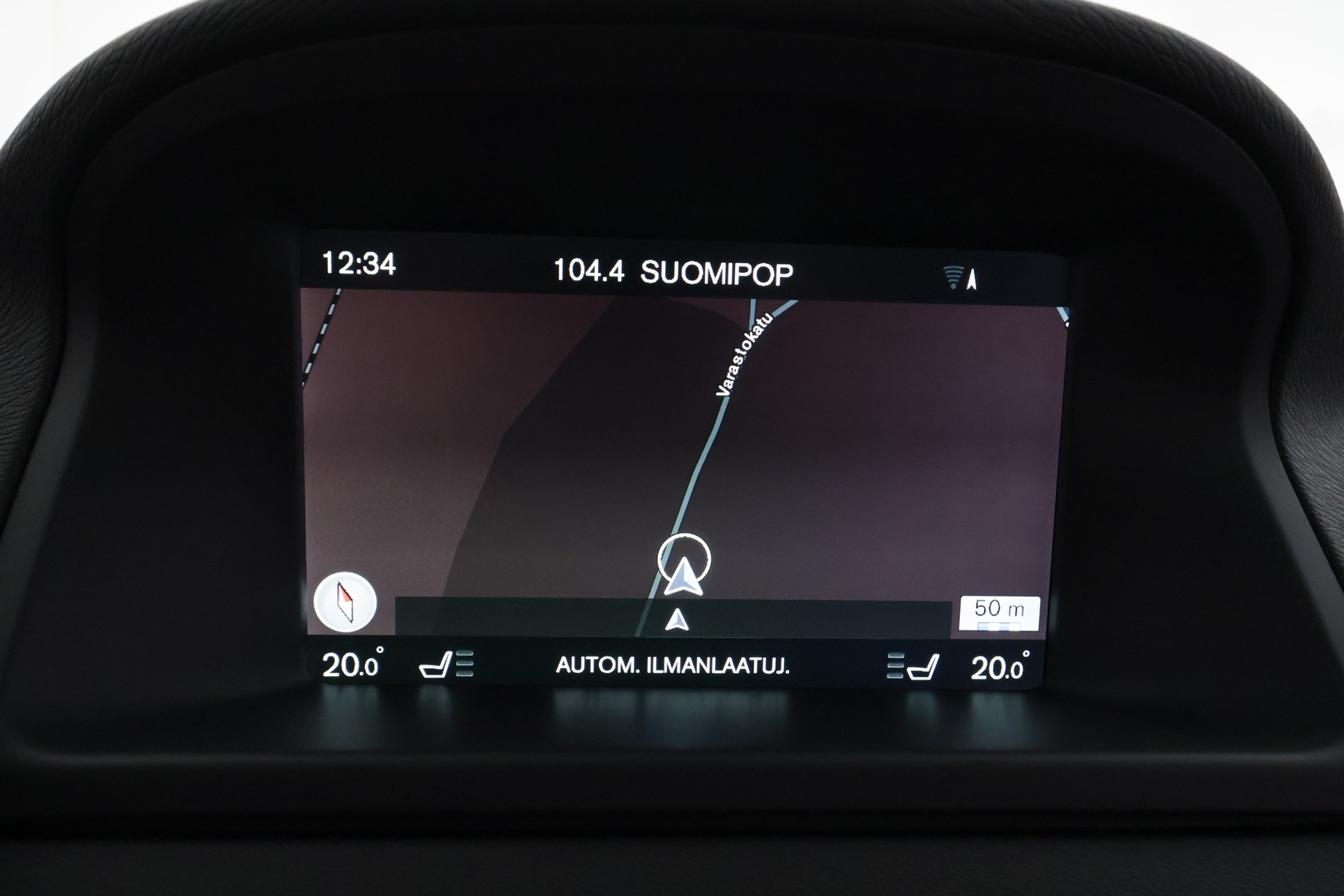 VOLVO V70 2016