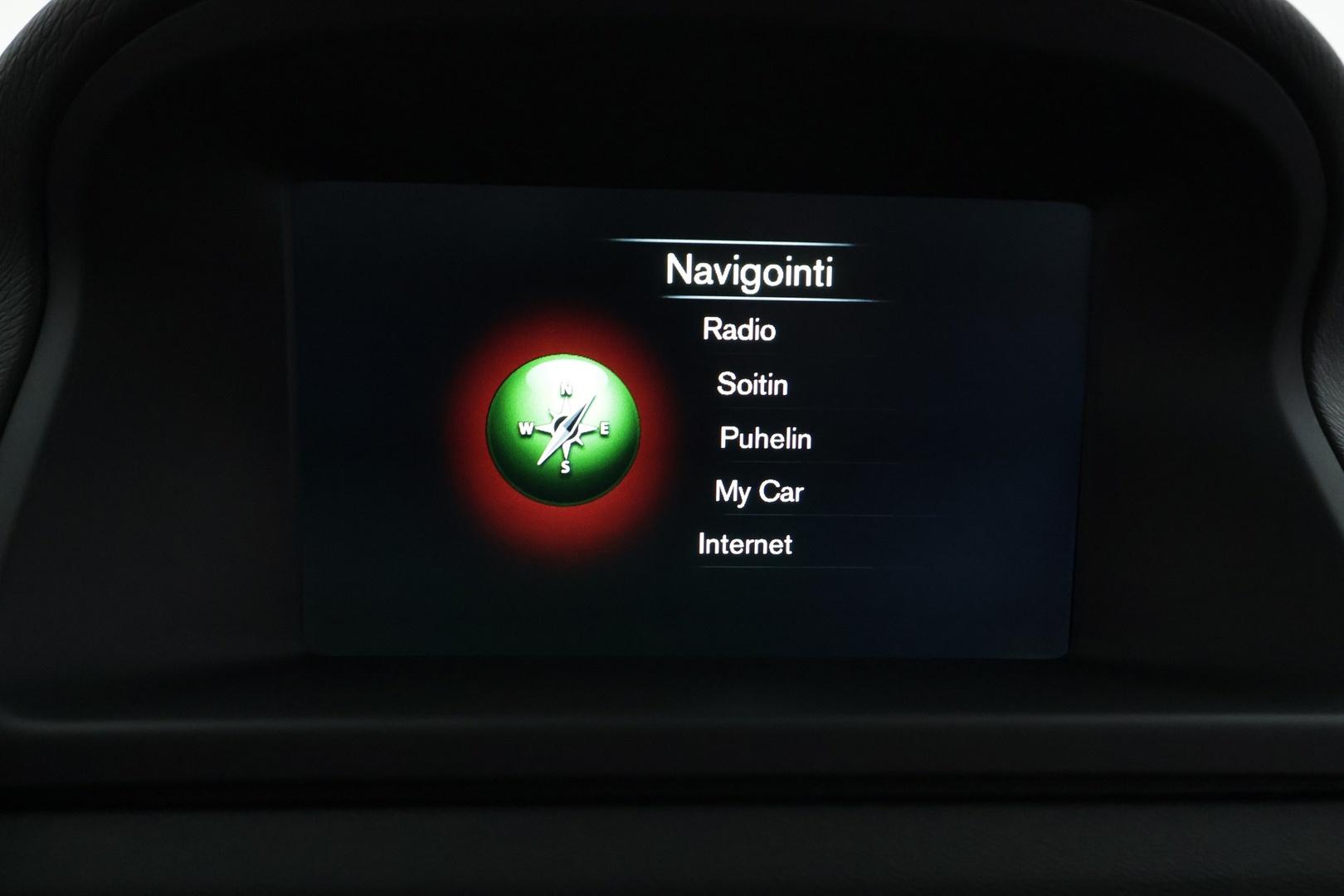 VOLVO V70 2016