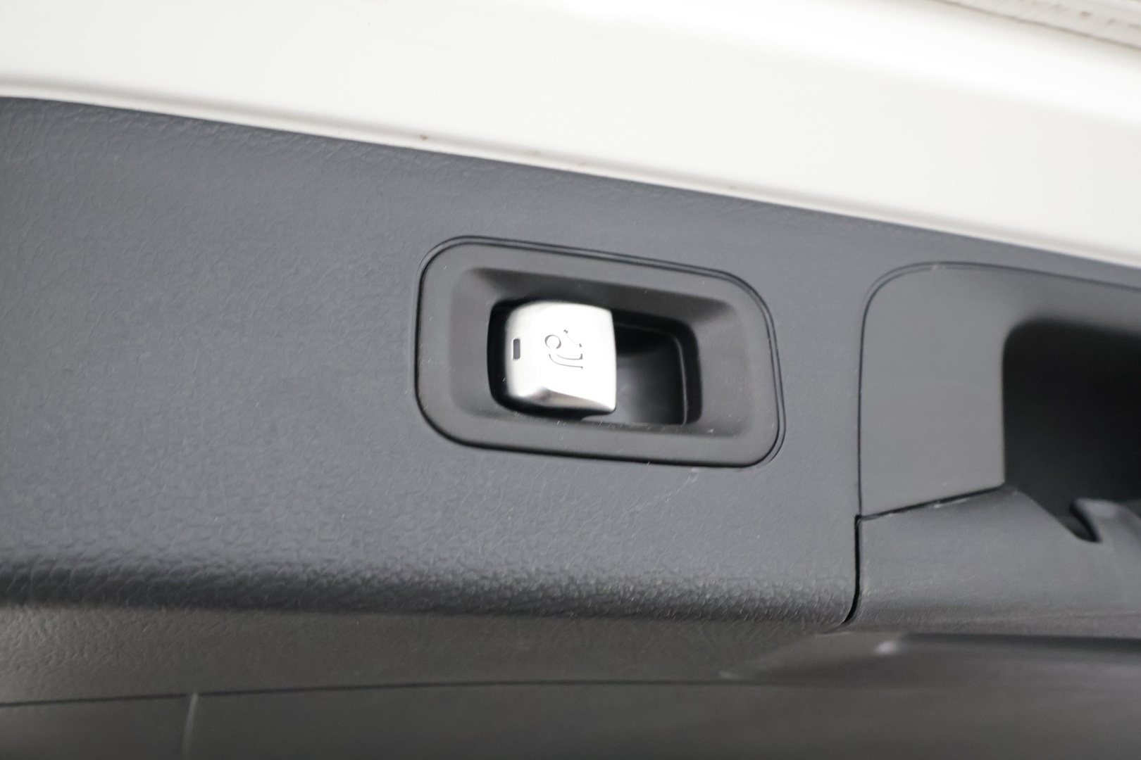 MERCEDES-BENZ GLC 2022