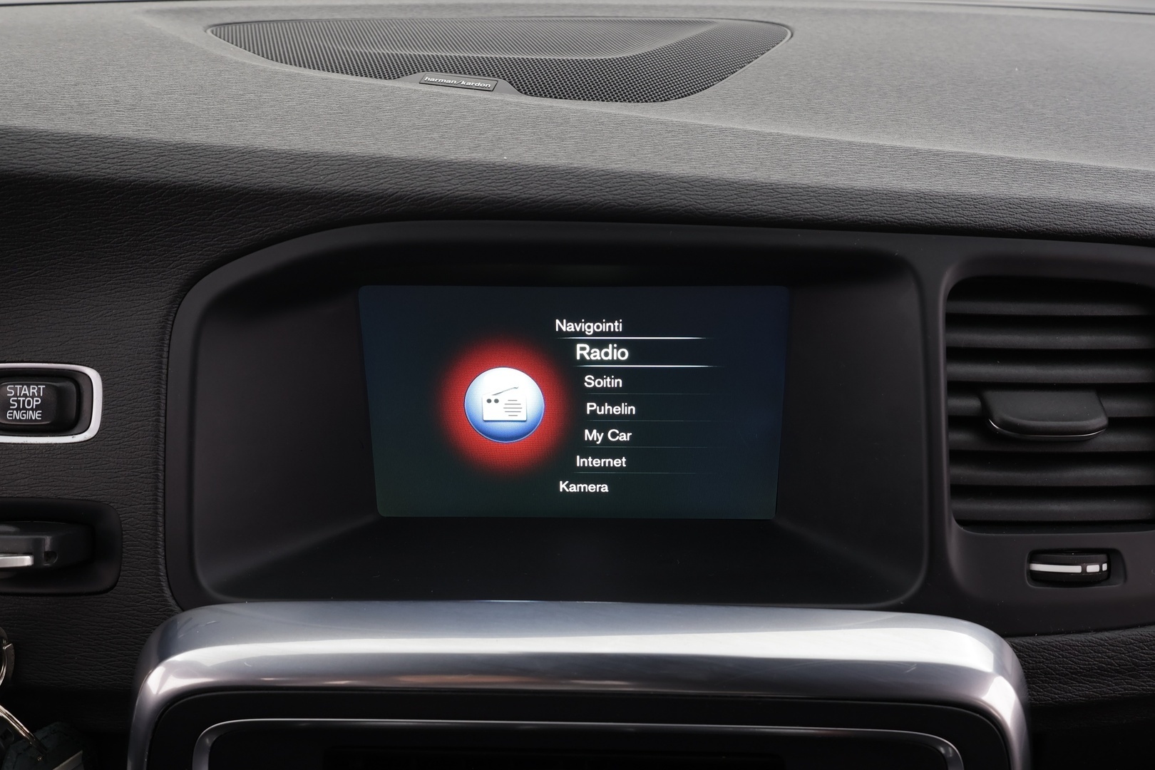 VOLVO V60 2017